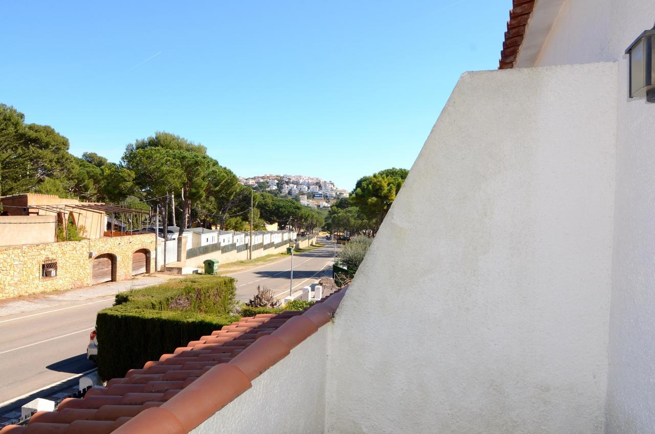 Avinguda Montgo Villa L'Escala Exterior photo